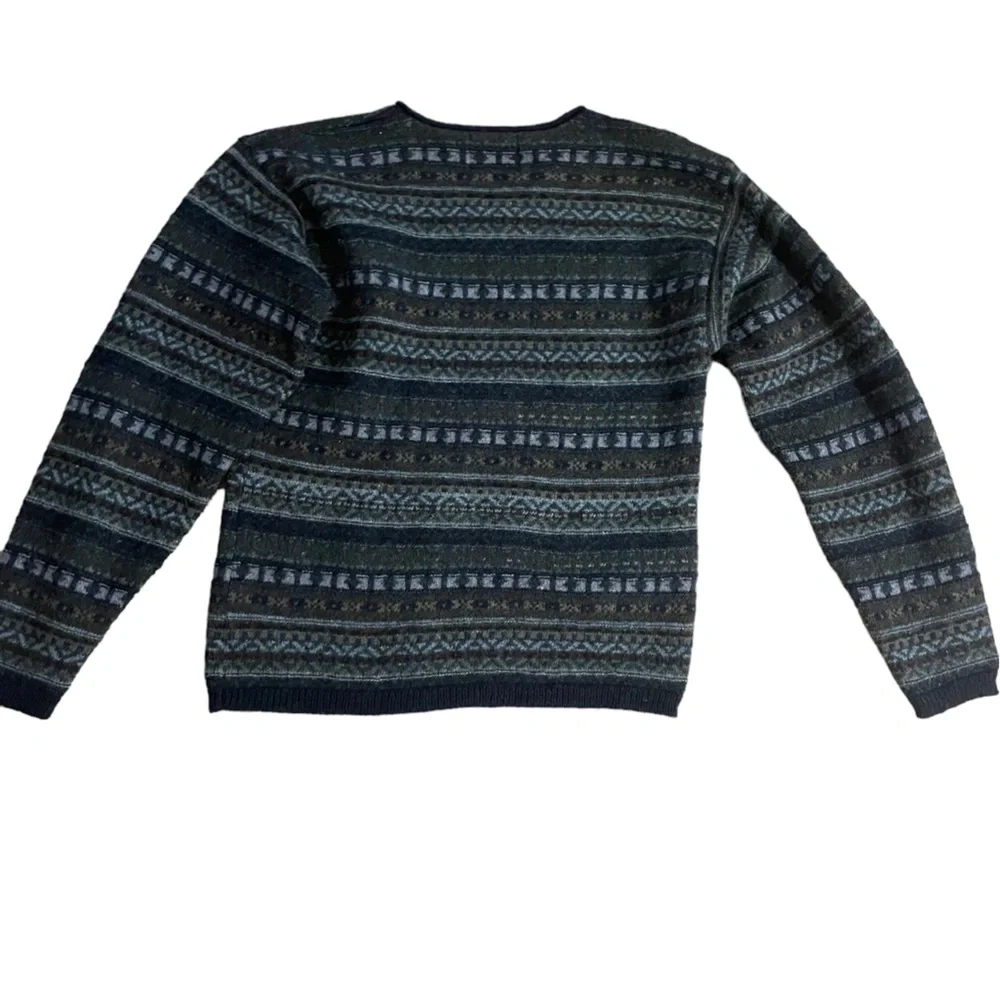 Patterned Crew Neck Sweater - Picture 5 of 7